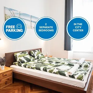 Free Parking - Dob50 Spacious - 2 Separate Bedroom, 5 People, Ac, Wifi Budapeszt
