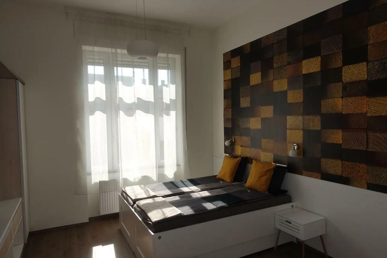 Frank & Fang Apartments Mk7 Budapest 0*,